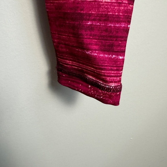 Old Navy Active Women's Burgundy-Red Abstract Athletic Yoga Pant Leggings XS - Picture 2 of 13